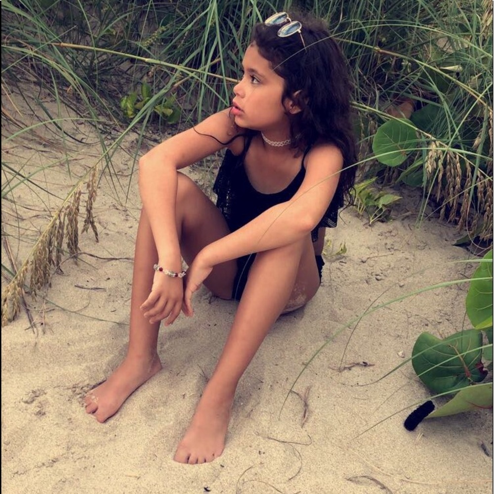 Meet your Posher, Amaya